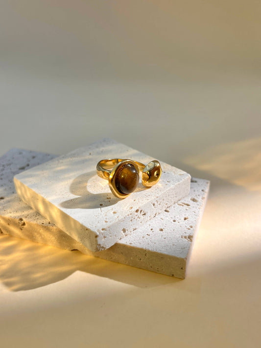 Anillo con piedra natural