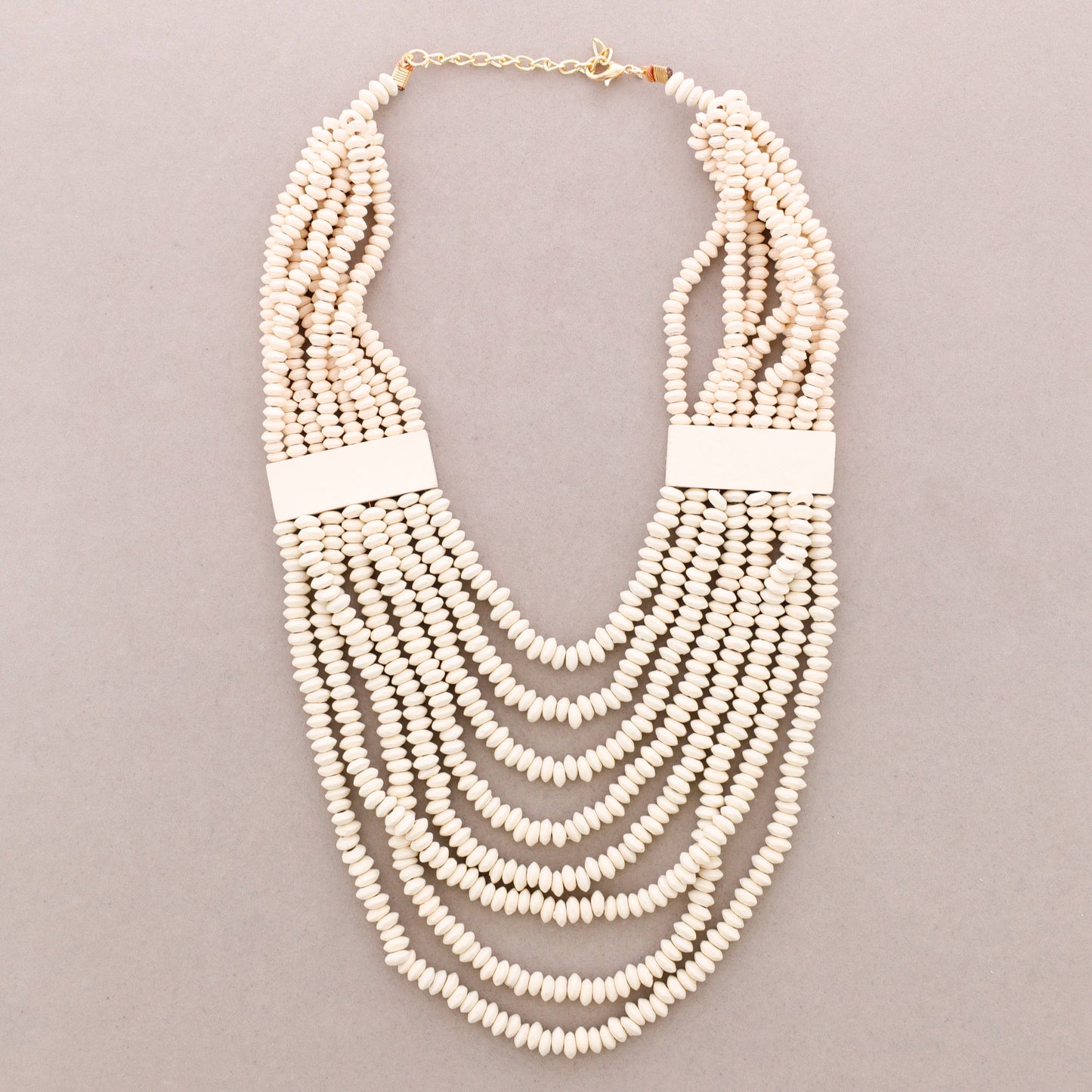 Collar de madera