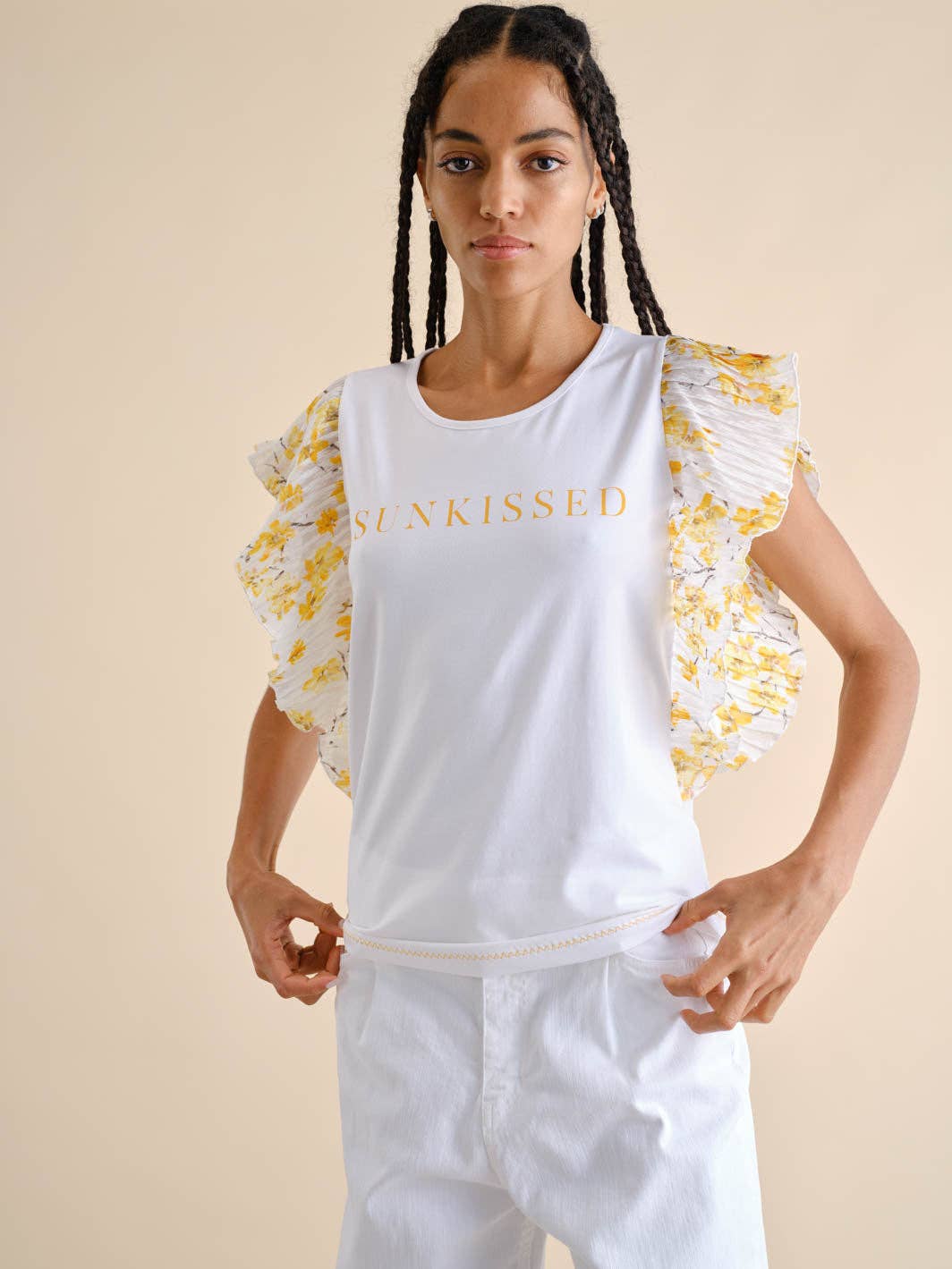 T-shirt with pleated sleeves